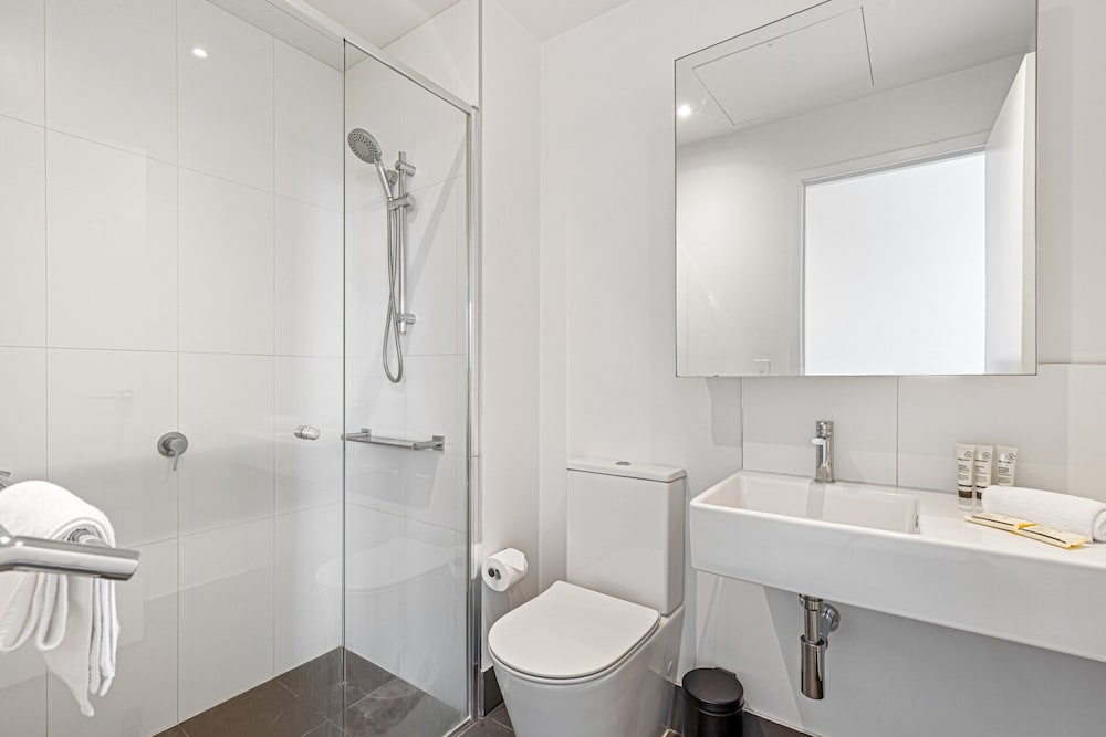 Pristine 2-bed Unit With Beautiful City Landscape