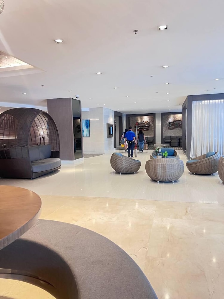 SHORE 1 RESIDENCES