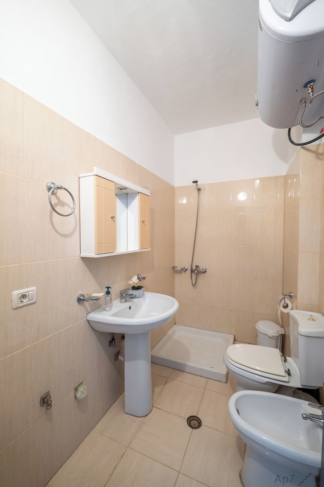 Al Mare Rooms - Sarande
