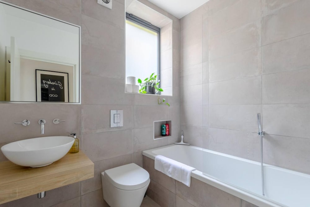 Charming & Stylish 1BD Flat - Bethnal Green