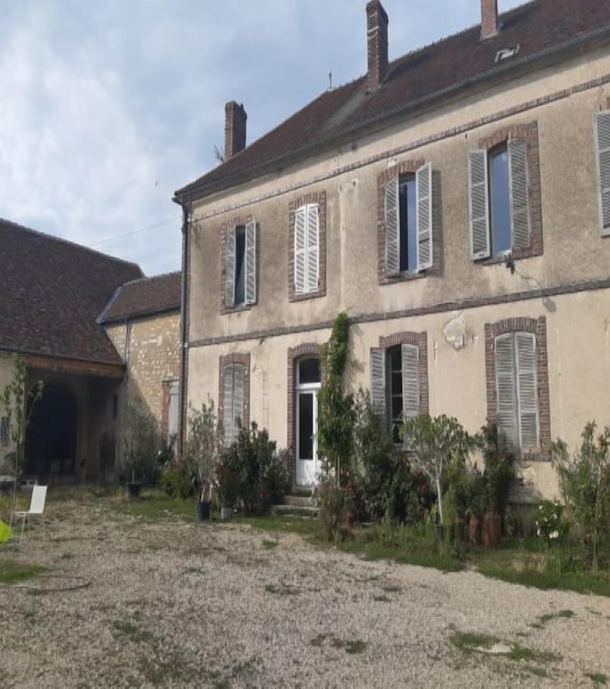 Grand Corps de Ferme view 5