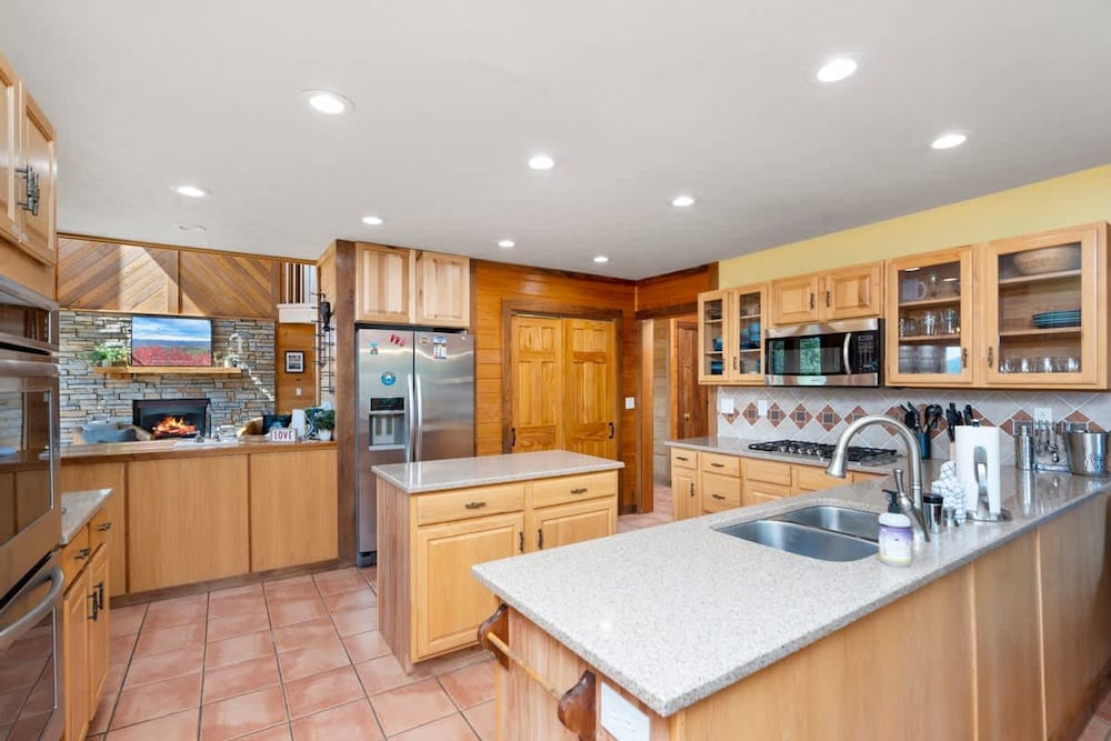 Love Afton Cabin - Family Home