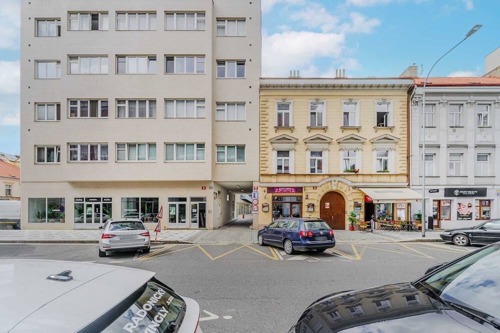 Cozy apartment on Křižíkova