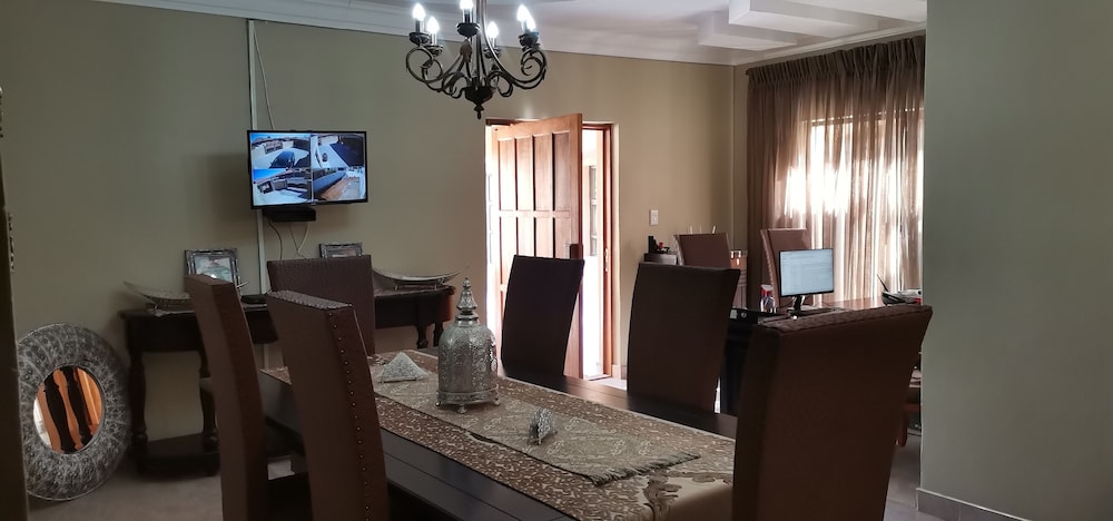Kimberley Boutique Guest Lodge view 2
