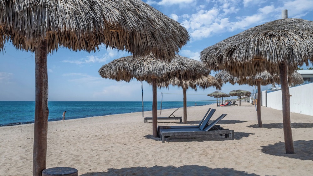Sensational 2 Bedroom Condominium