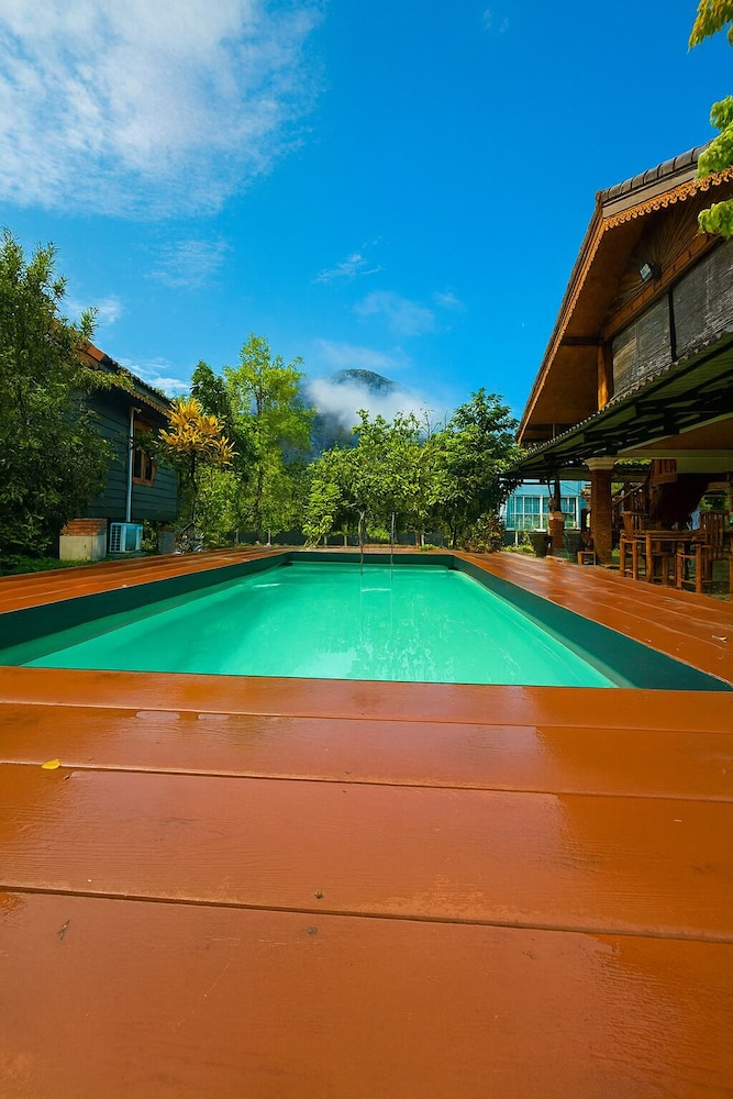 Ban Villa PhaSouk
