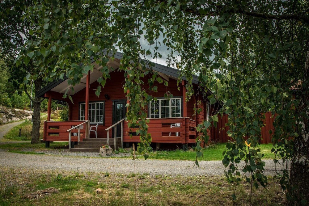 Långsjön Stugor & Camping