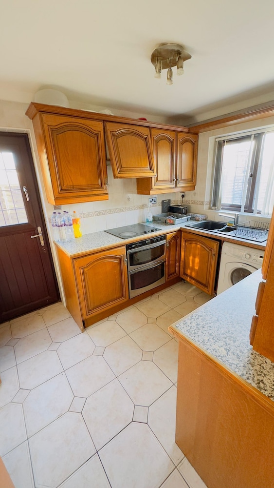 1 Bed House - Parking & Wifi