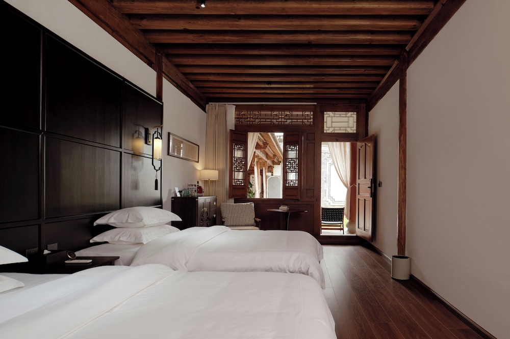 Shaxi Ancient Town Chang Le Li Chinese Courtyard Hotel