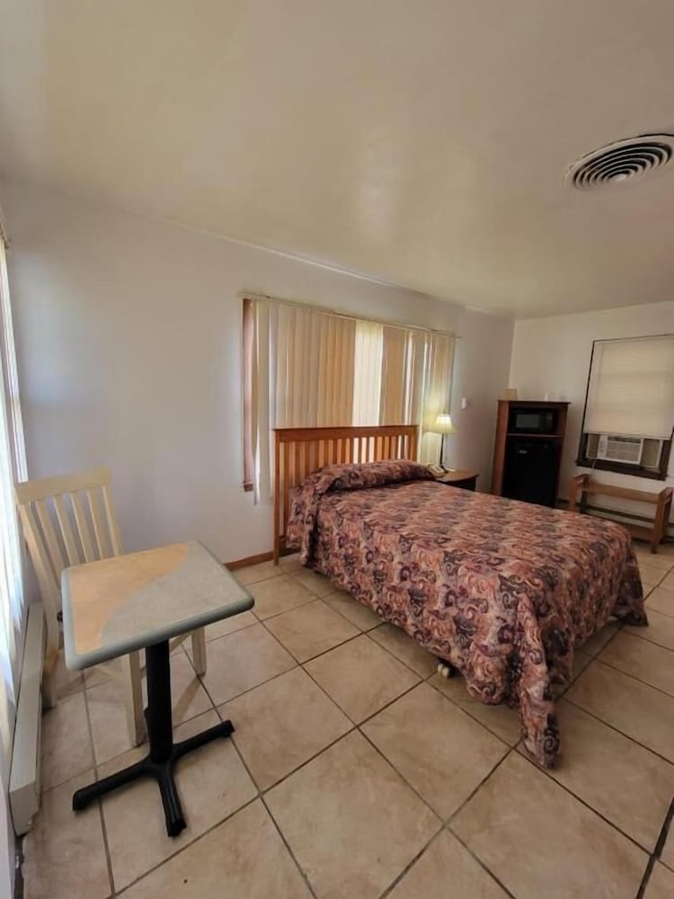 Daniel's Motel