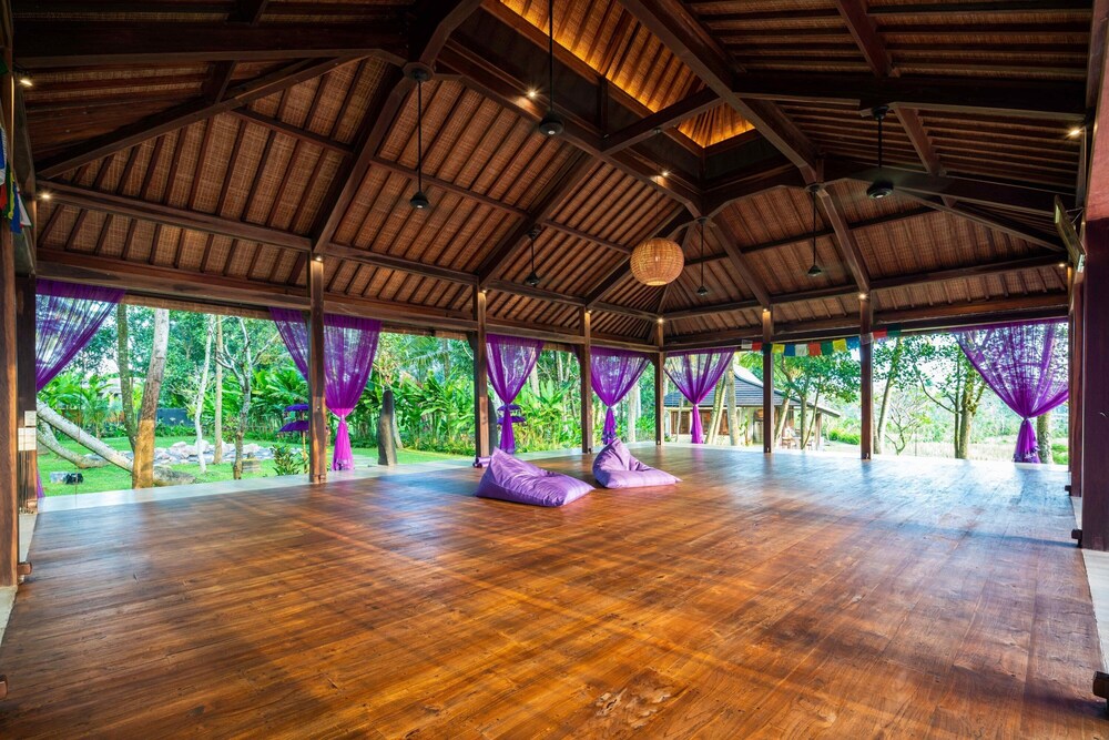 Villa Crystal Castle