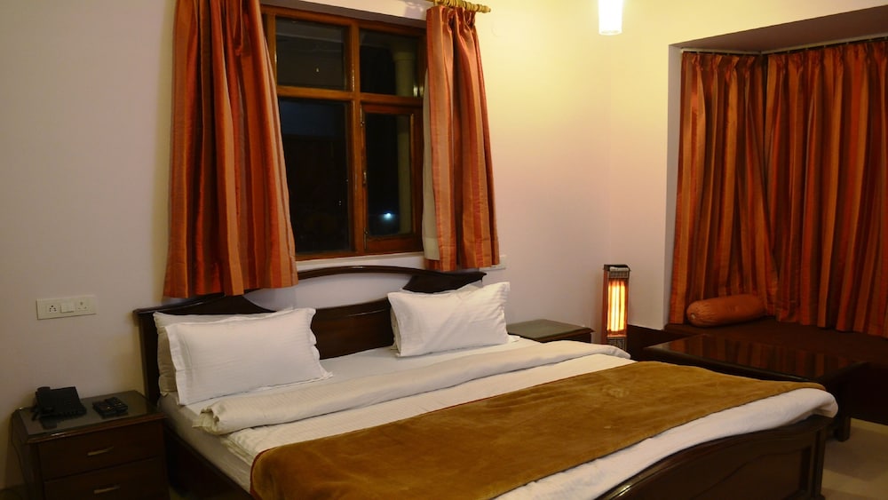 Hotel Majestic Oak Bush