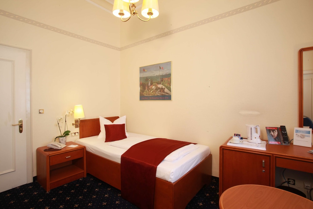 Frankfurt Vacations - Hotel Monopol - Property Image 45