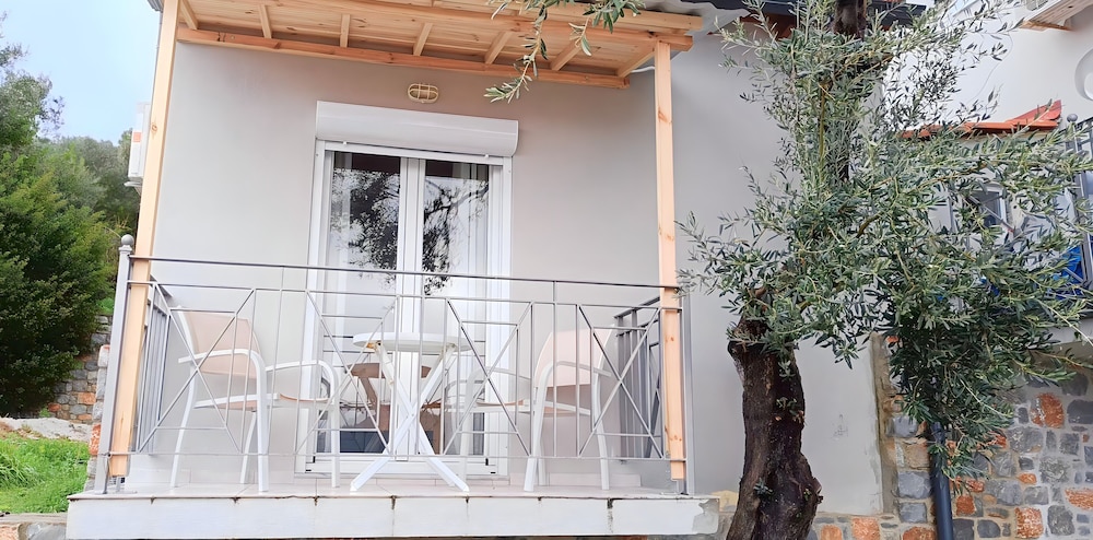 SkyFrame Apartments