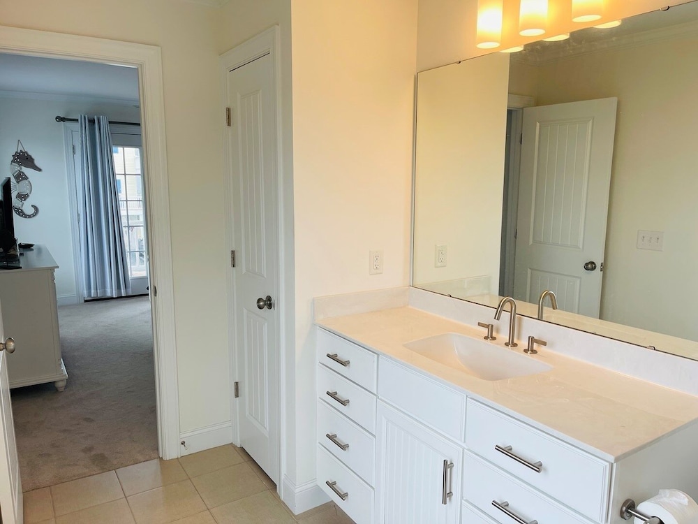 Compass Rose 4 Bedroom Home by RedAwning