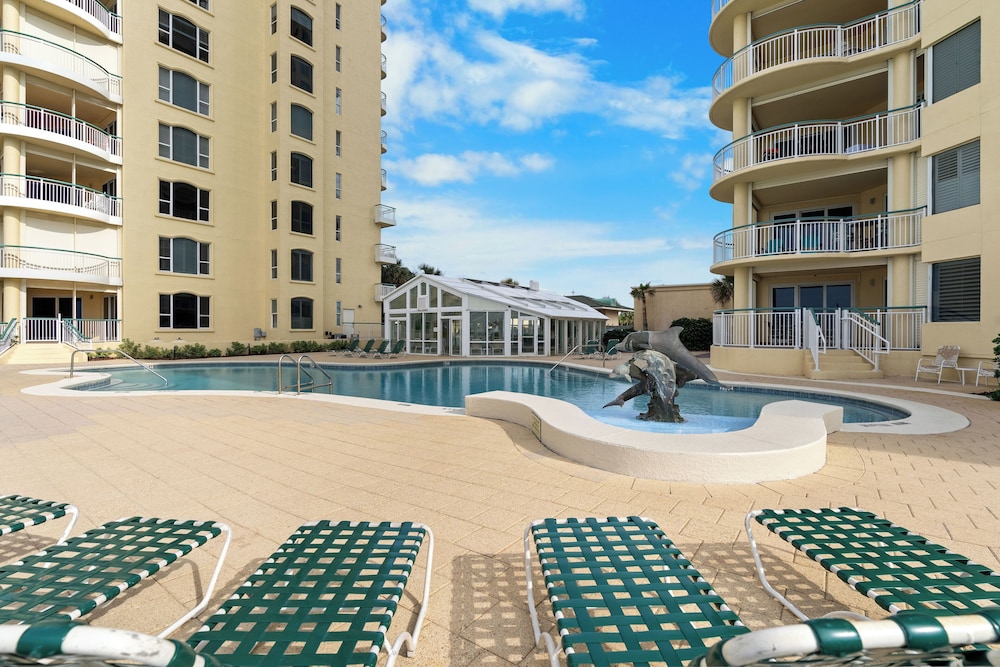 Beach Colony W7C - Covered Parking Included