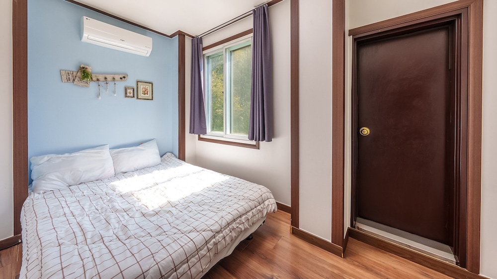 Gapeong Eoneunal Spa Pet Pension