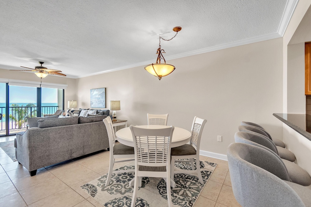 Land's End 11-306 Beach Front - Premier