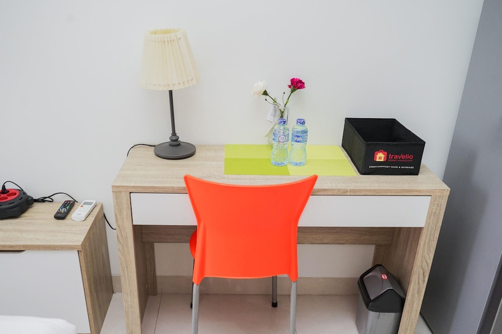 Fully Furnished with Cozy Design Studio Springwood Residence Tangerang Apartment