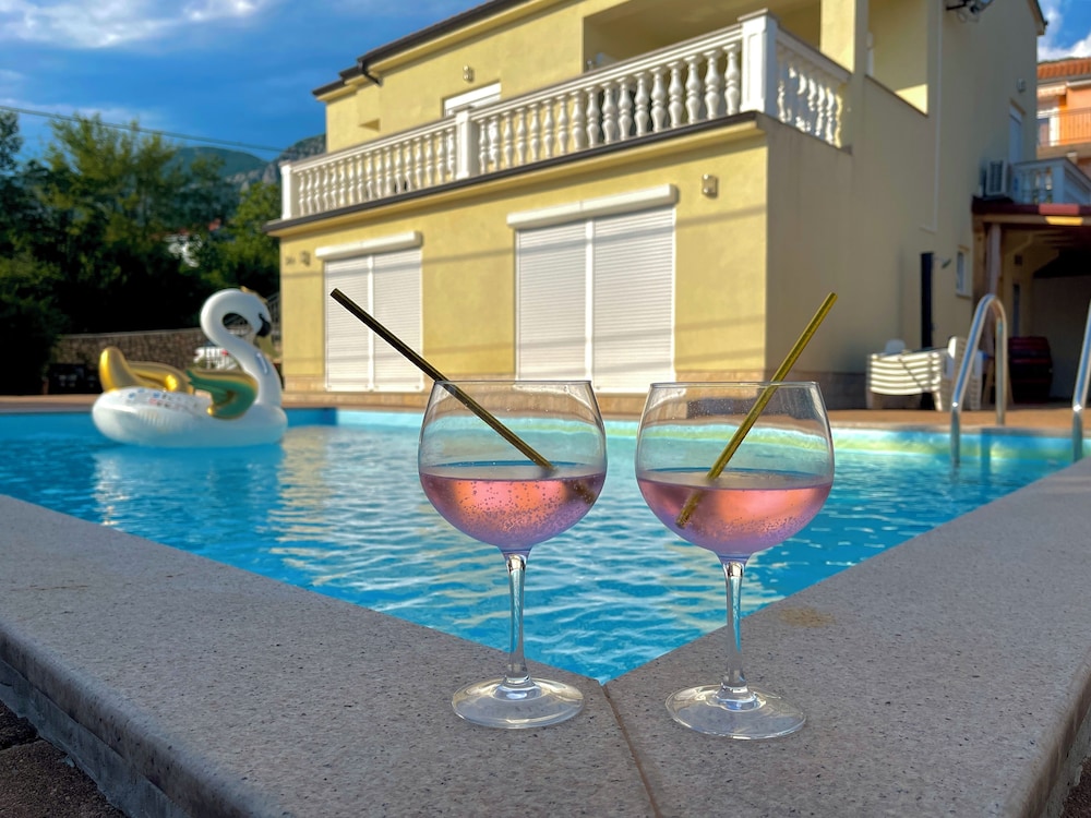 Villa Eternity