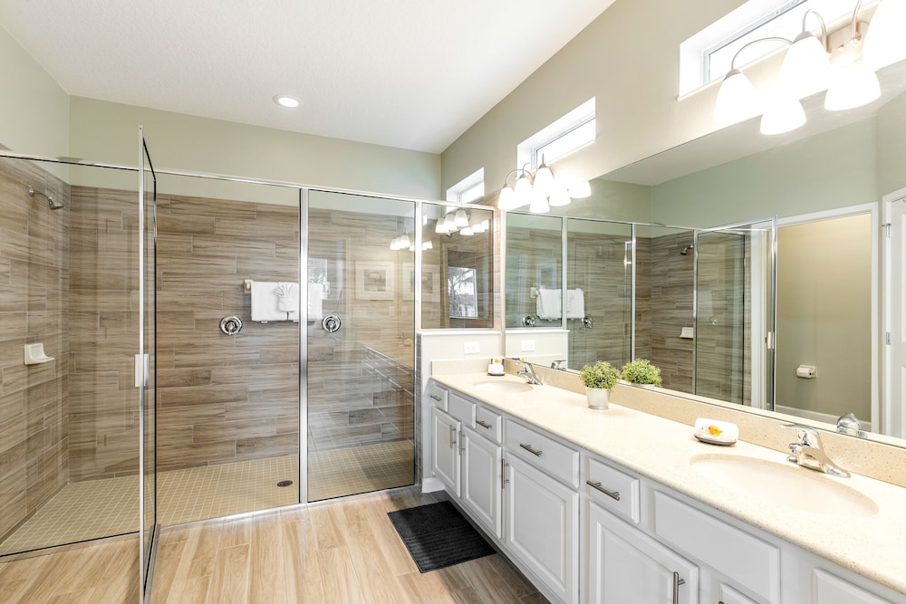 Lake Breeze 6 Bedrooms - Image 5