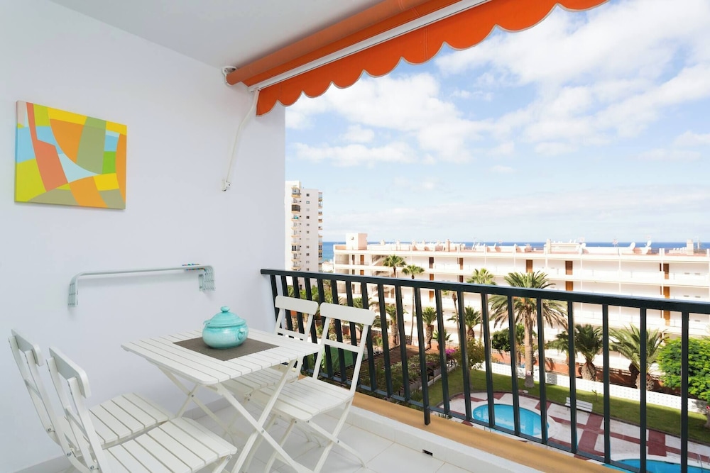 Delicious Los Cristianos,achacay,2bdr & 2bathr Beach Close Wifi Free