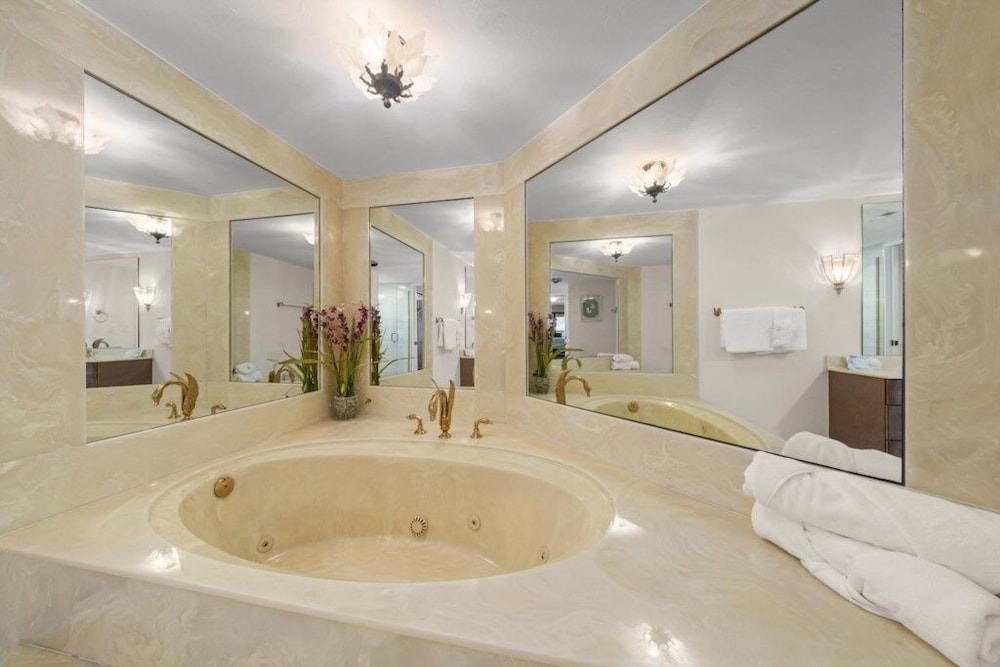 Pointe Santo A44 3 Bedroom Condo