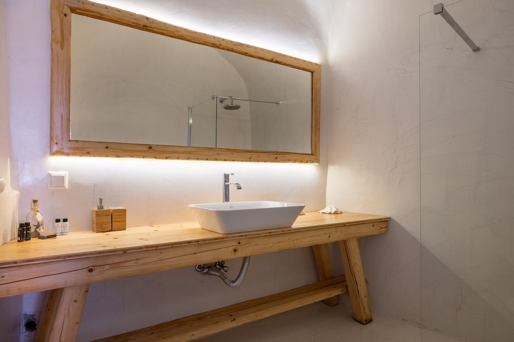 Karpimo Suites