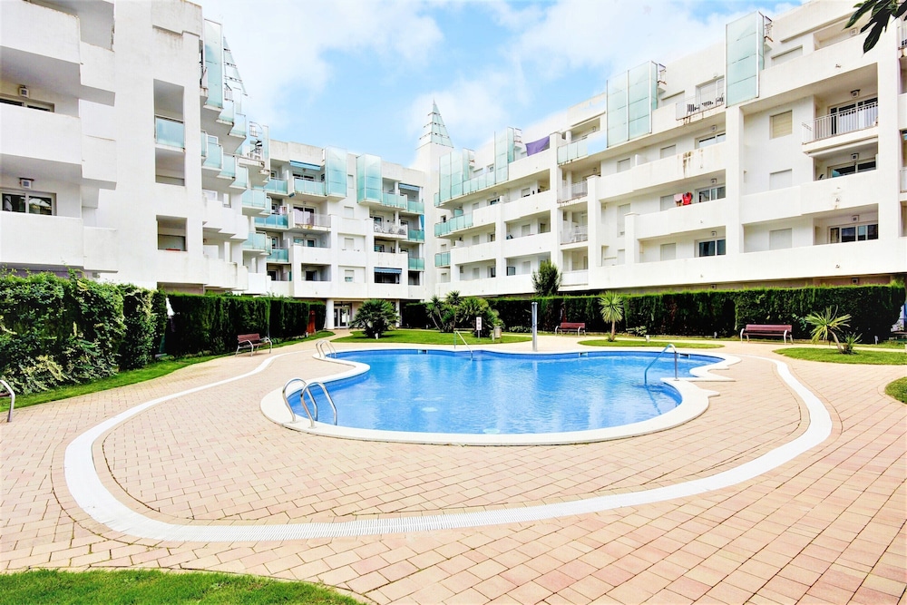 Apartment in Roses Near Santa Margarita Beach