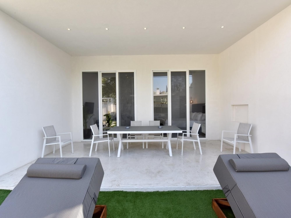 4 Elements Fire Seaside Luxury Suites view 2