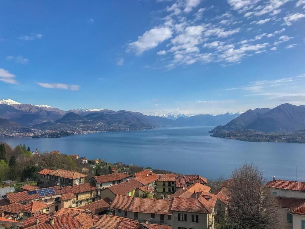 Penthouse San Rocco Luxury Lake View Apartment view 2