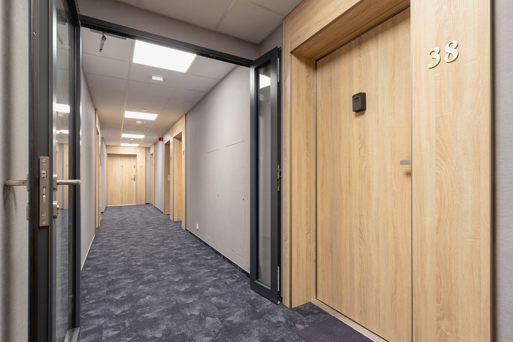 Studio Apartments Cracow by Renters view 2