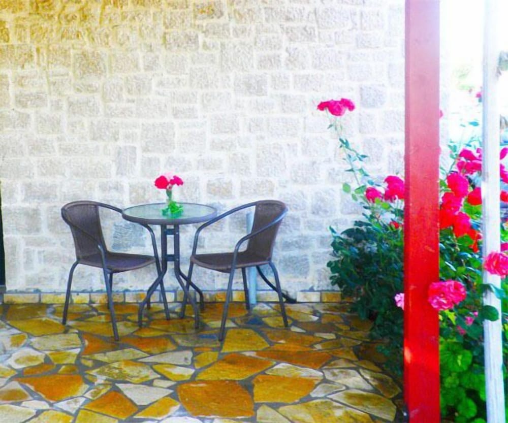 Dionysia Rooms