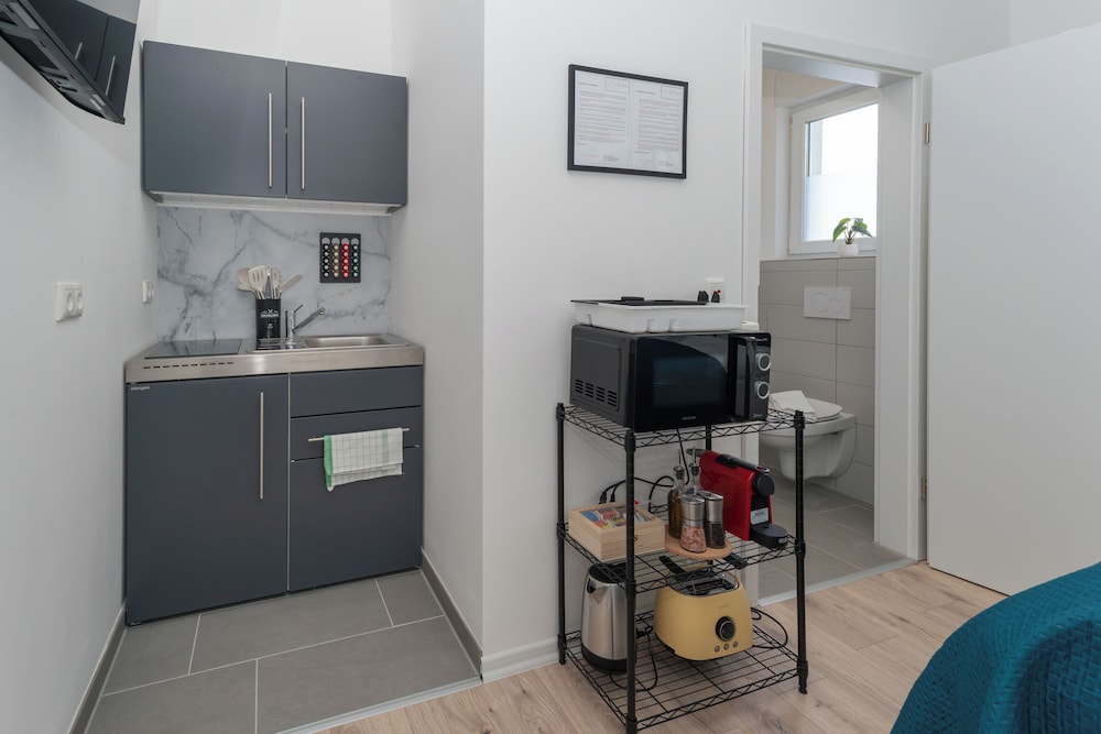 Lit Living-Luxury-Box Spring - Parking
