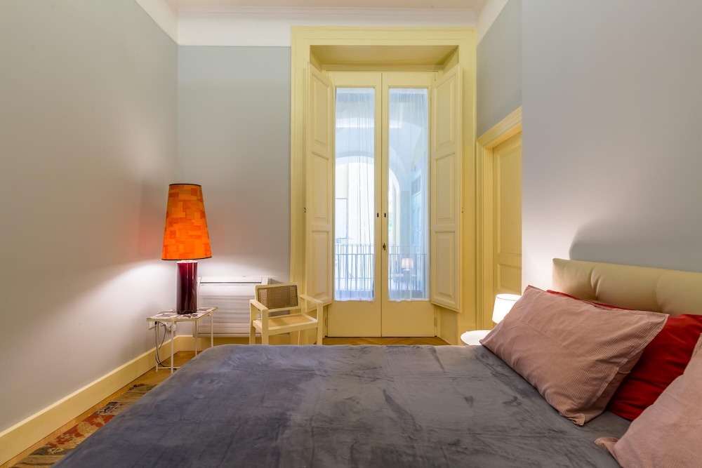 Donna Costanza - Stylish and Panoramic Flat