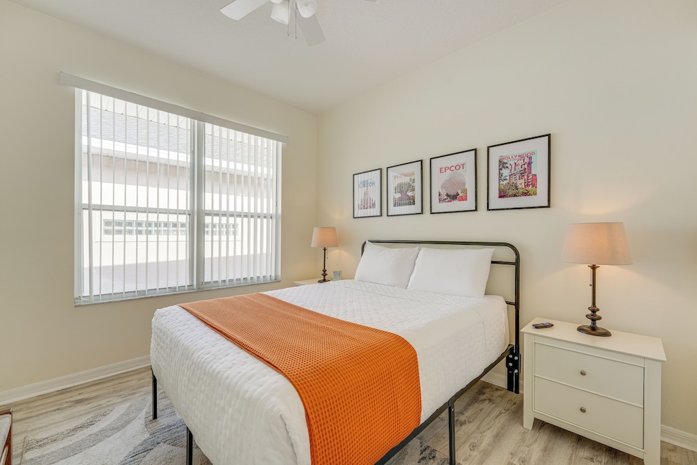Waterfront Home w/ Private Pool: 5 Mi to Disney!