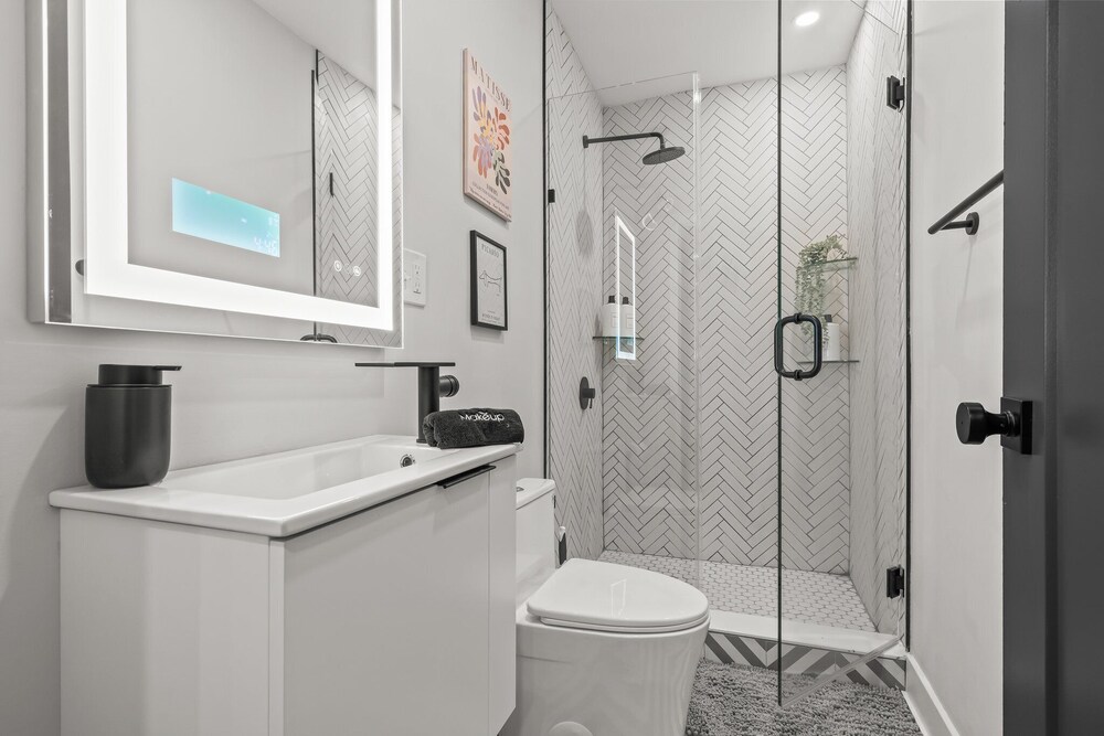 Stylish 3-Bedroom Home in Philly - Property Image 19