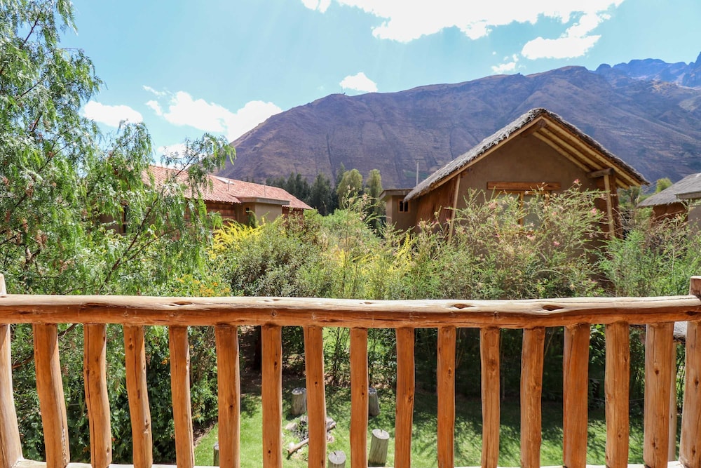 w Prestigious 3BR House in Villa Sagrado