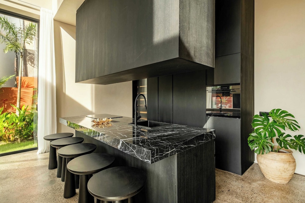 Five Stories - Luxury Villa Retreat