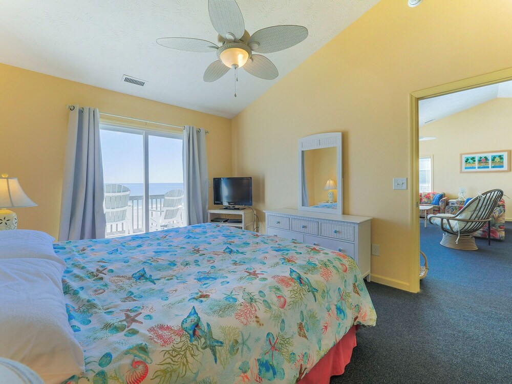 Twin Palms by Topsail Realty