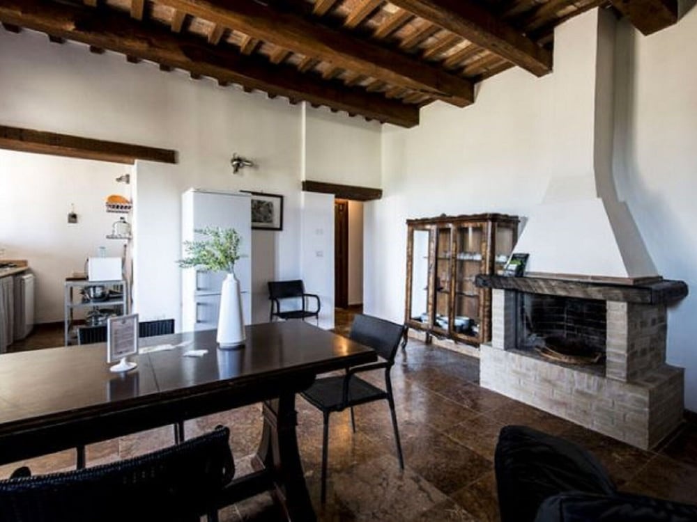 Charming Apartment in Ascoli Piceno Near Village