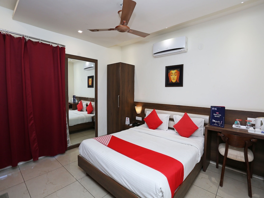 Capital O 5758 Hotel Square 36