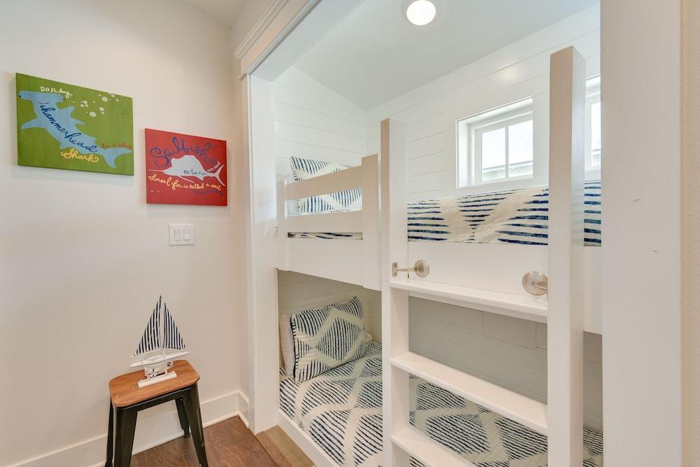 Idyllic Santa Rosa Beach Home: Near 30 A Beaches! view 4