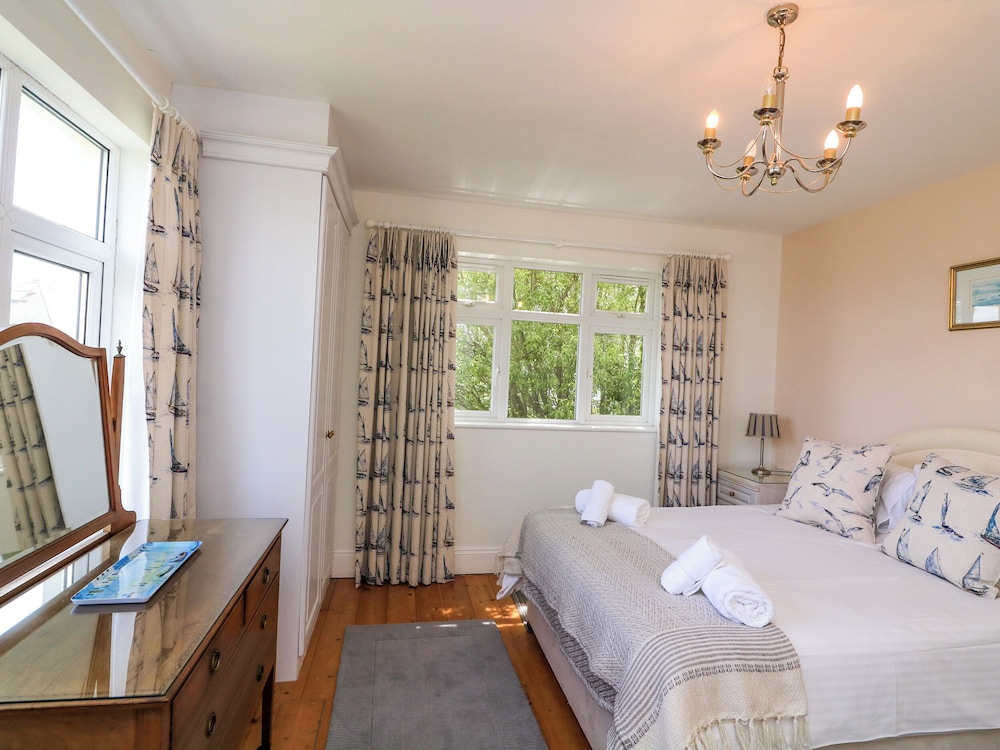 Marine Cottage