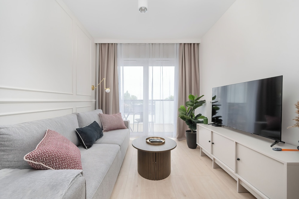 Wroclaw Apartment With Bathub by Renters