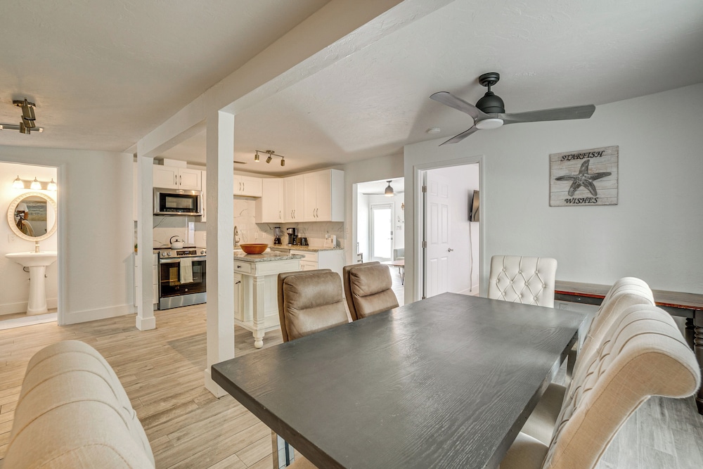 Unwind Poolside + Walk to Beach! Sarasota Retreat