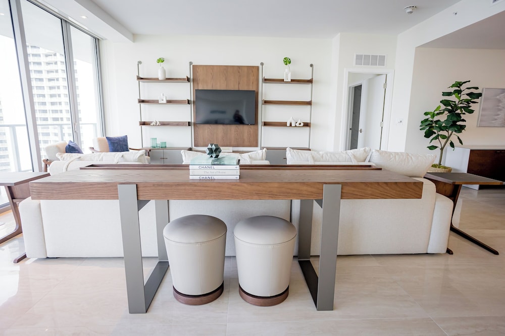 Private Condos at Amrit Ocean Resort