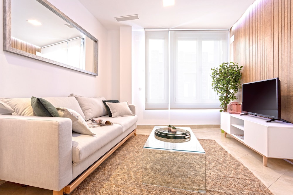 Luminous 1 Bedroom Apartment in the Heart of Seville. Murillo V