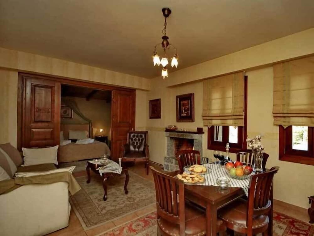 Menalia Villas & Suites