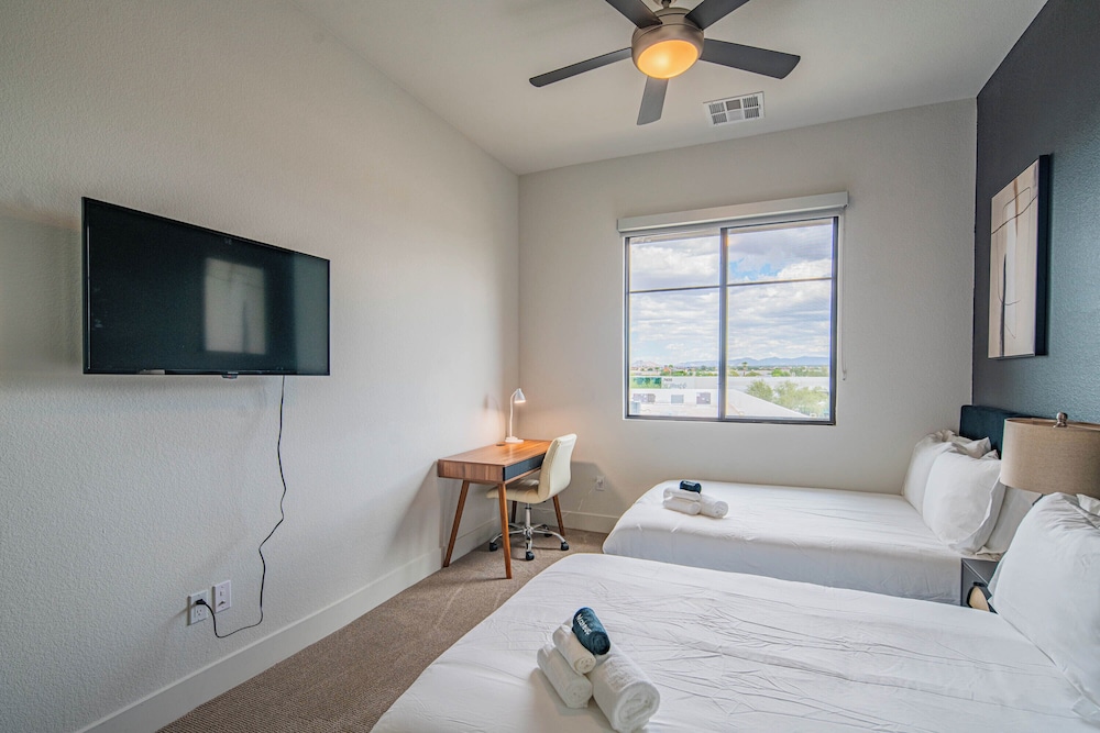 ROVE LIVING/KB - Scottsdale Grand